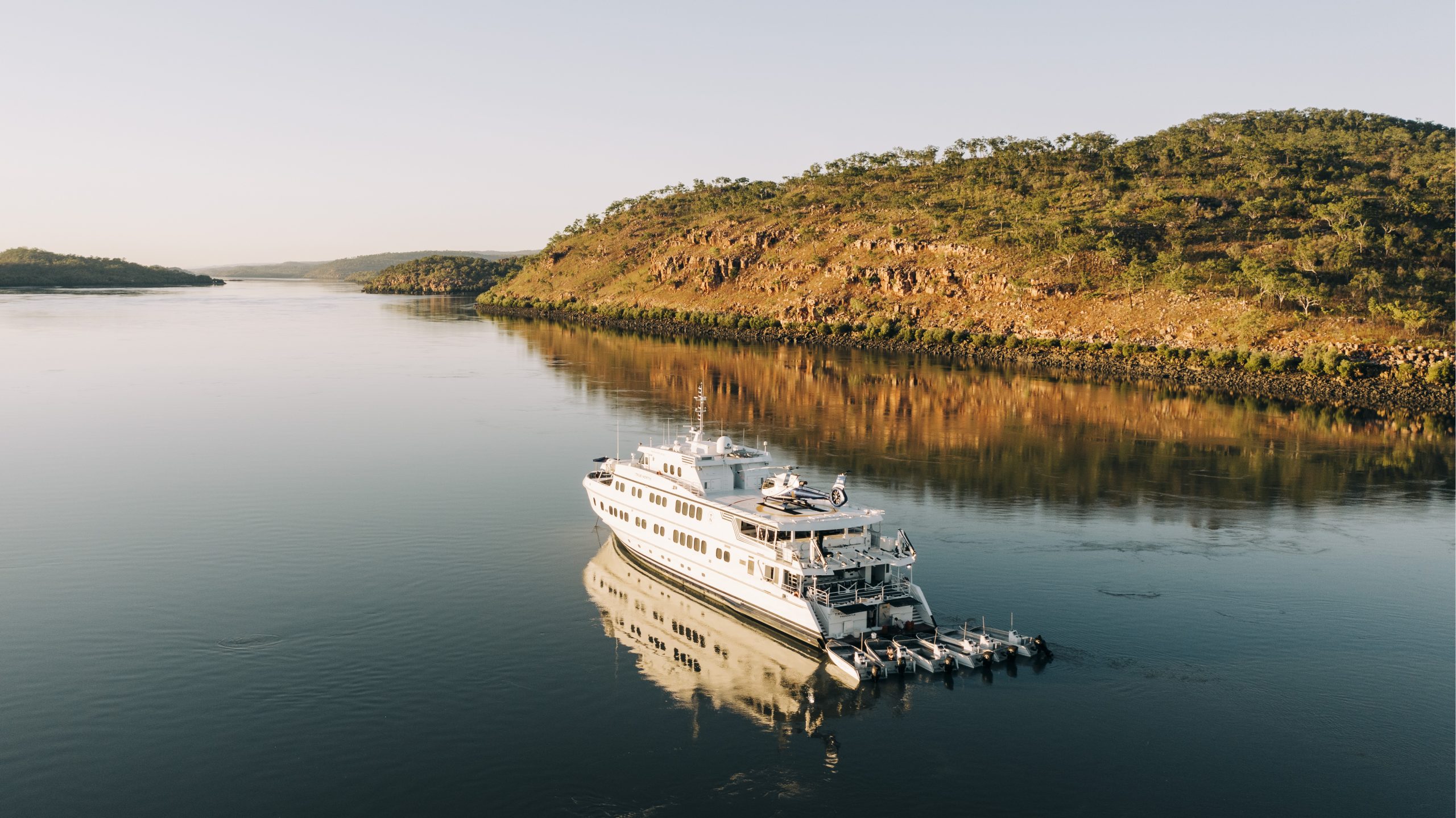 Agent Image Gallery 7 True North Cruise and Speed Boats