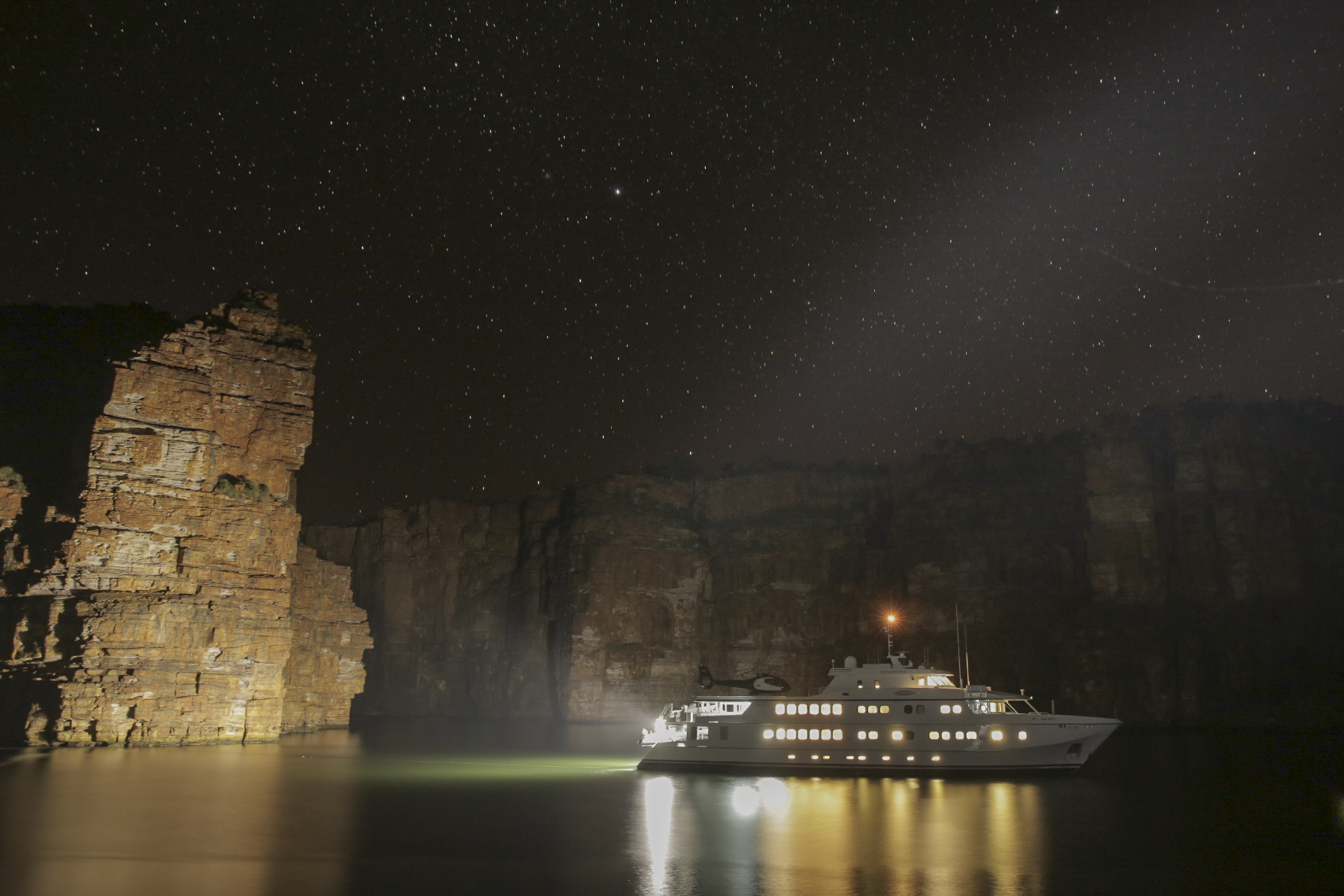 Agent Image Gallery 18 Night View of Kimberley With True North Cruise